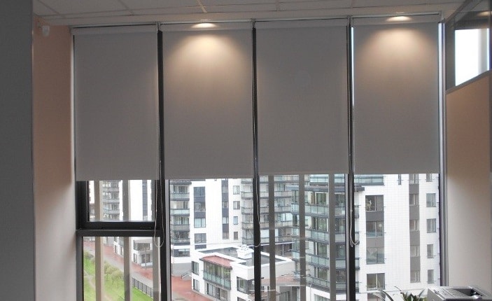 рулонные шторы для офиса