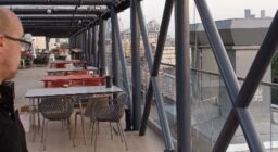 Автоматические уличные рулонные шторы4