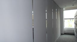 Жалюзи рулонные для зонирования помещений в экспофоруме