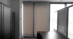 Рулонные шторы с электроприводом для офисов экспофорума