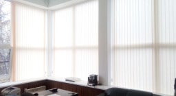 Вертикальные жалюзи для кабинета