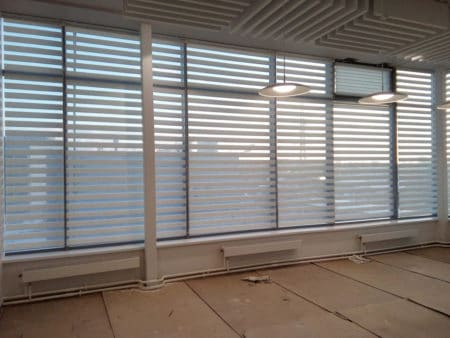 Рулонные шторы Дуэт – игра света и тени для вашего дома и офиса