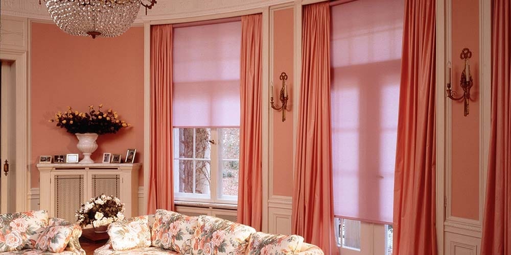 Розовые рулонные шторы