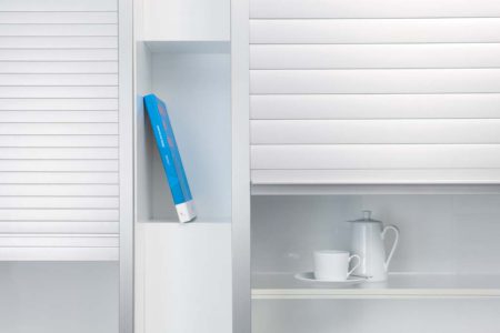 Мебельные роллеты: стильная экономия места для шкафов, тумб и гардеробных