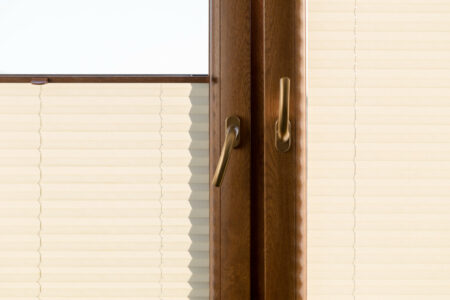 Натяжные шторы плиссе (закрытие снизу-вверх)