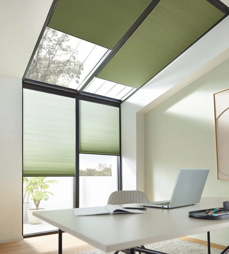 Автоматические шторы плиссе для офиса