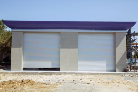 Промышленные роллетные ворота для автомойки