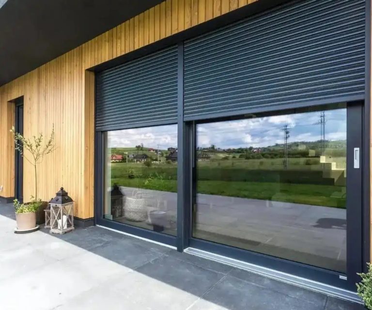 Жалюзи-роллеты с электроприводом для панорамных окон