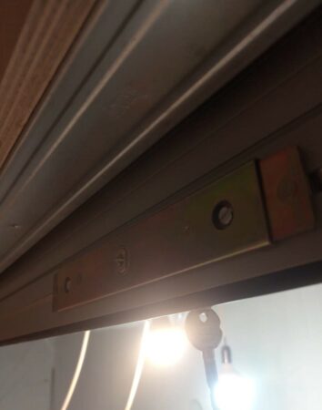 Рольставни для ниши с ключом