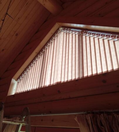 Вертикальные жалюзи на трапециевидное окно