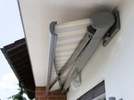 Выдвижная маркиза