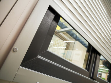 Защитные рольставни для квартиры