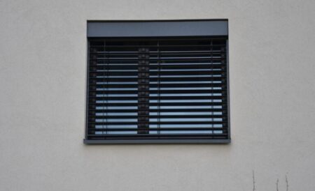 Защитные жалюзи