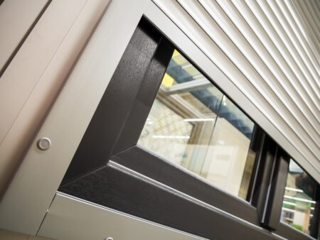 Тёплые рольставни: сохраняем тепло зимой и прохладу летом — экономия до 40% на отоплении