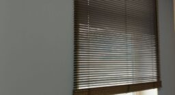 Деревянные жалюзи для офиса Антрацит