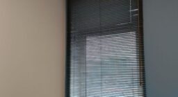 Офисные деревянные жалюзи 25 мм