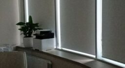 Рулонные шторы для офиса на алюминиевые окна