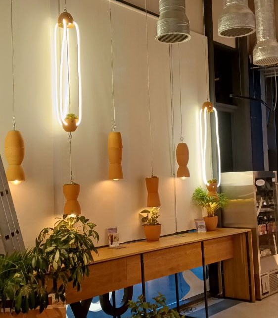 Рулонные шторы для кафе-кондитерской БУШЕ