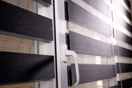 День-ночь: как управлять светом и стилем с помощью современных рольштор